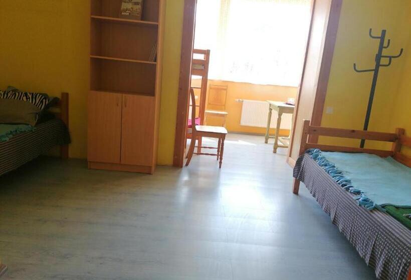 اتاق استاندارد چهار تخته, 200m Sea Engure Kr Valdemāra 1