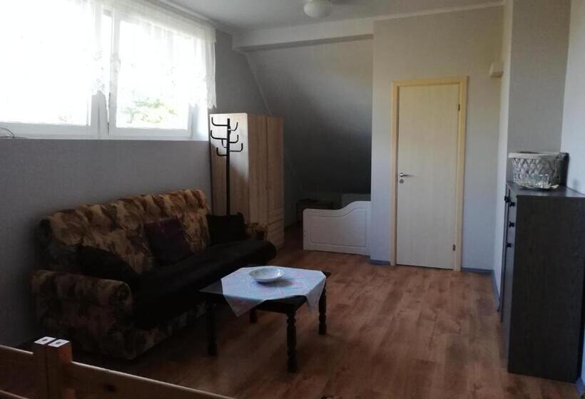 اتاق راحتی سه تخته, 200m Sea Engure Kr Valdemāra 1