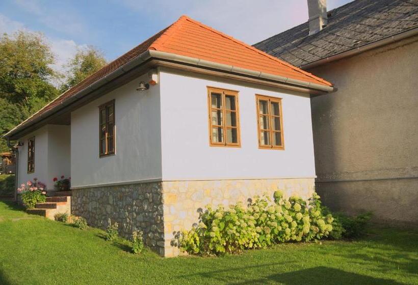 Дом 1 Спальня, Fruktárium Vendégház