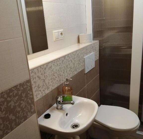 חדר סטנדרט לשלושה, Penzion Jendrál