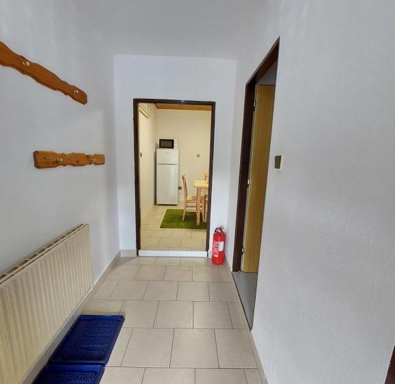 سوییت خانوادگی, Penzion Slupečná