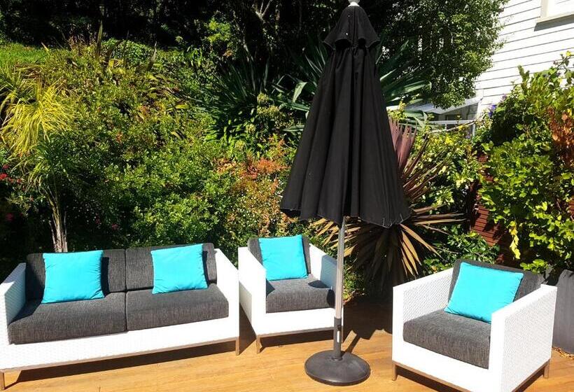 חדר דלוקס עם מרפסת נוף לים, Waterfront Bliss