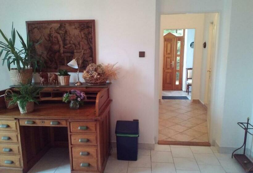 سوئیت 2 خوابه, Pension Baron Schoeneck