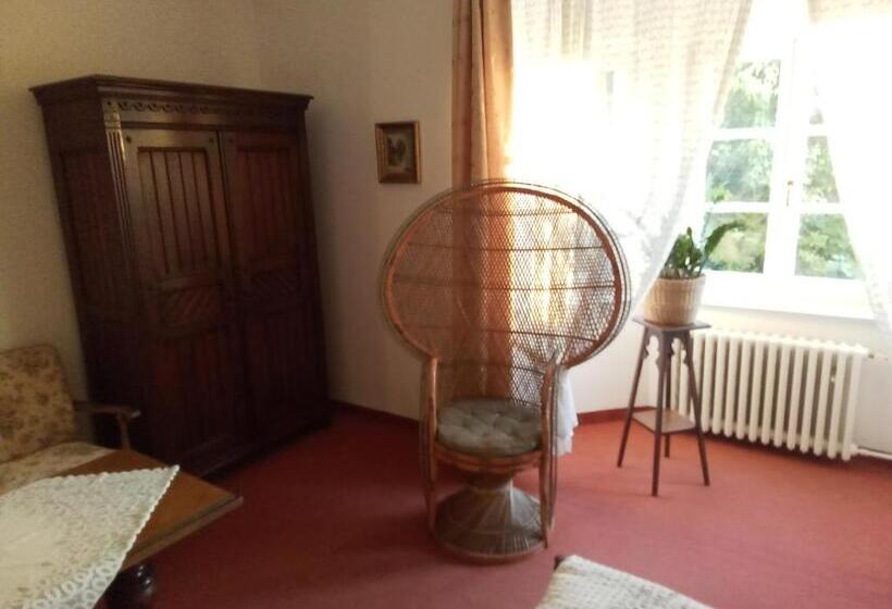 سوئیت 2 خوابه, Pension Baron Schoeneck