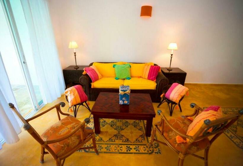 1 Bedroom Penthouse Apartment, Baoba Beach