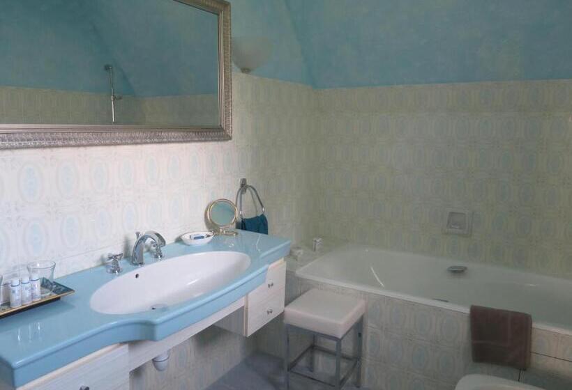 חדר סופריור נוף לגינה, Kerblondel