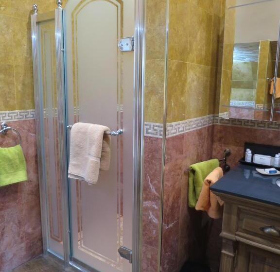 Четырехместный Номер Deluxe, Kerblondel