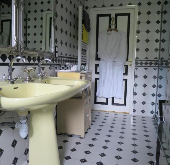 חדר דלוקס, Kerblondel