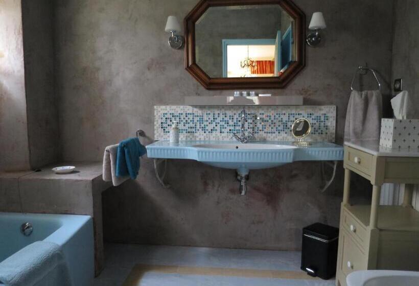 חדר סופריור, Kerblondel