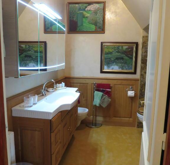 חדר דלוקס לארבעה, Kerblondel