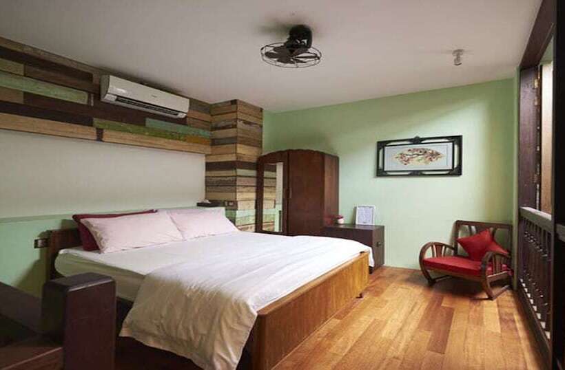 جناح دوبلكس, You Le Yuen