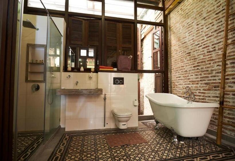 جناح, You Le Yuen