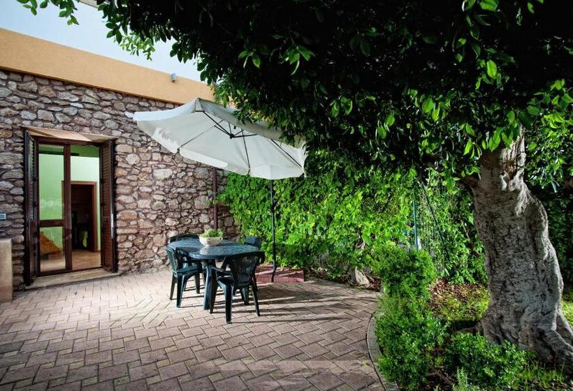 Апартаменты 1 Спальня, Casale La Zagara