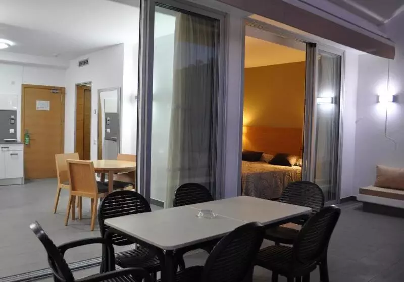 آپارتمان 2 خوابه, Holiday Club Puerto Calma