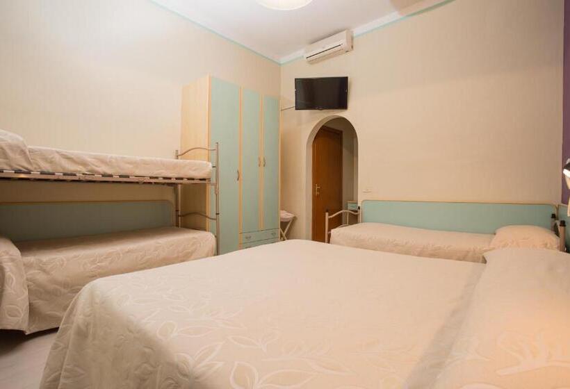 חדר משפחתי קלאסי, Albergo Ristorante Pozzi