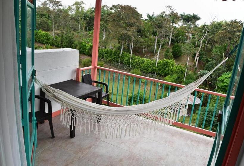 スタンダードトリプルルーム, Campestre La Tata