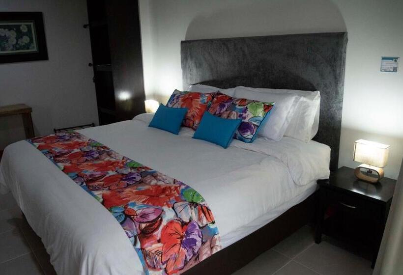 小型套房带阳台, Campestre La Tata