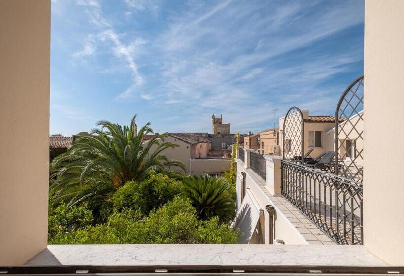 جناح جونيور, Corte Cristina