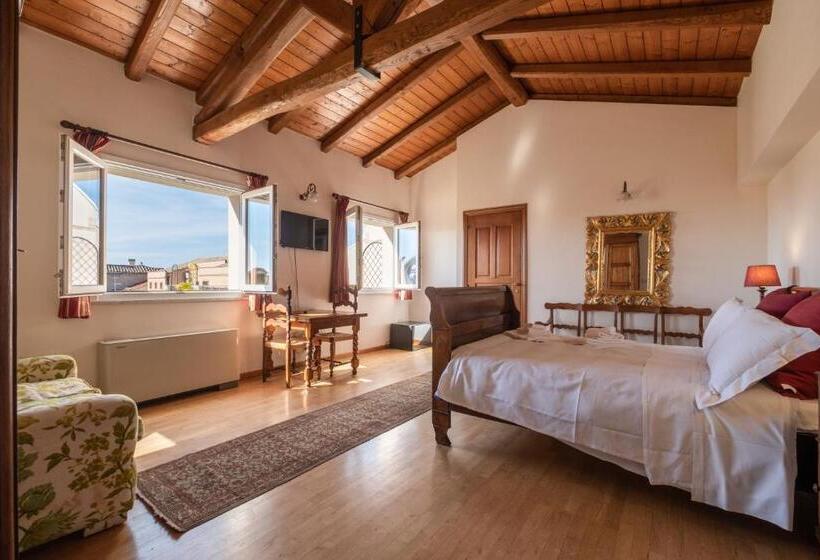 جناح جونيور, Corte Cristina