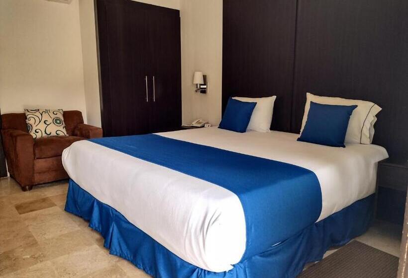 Номер Deluxe, Del Pescador