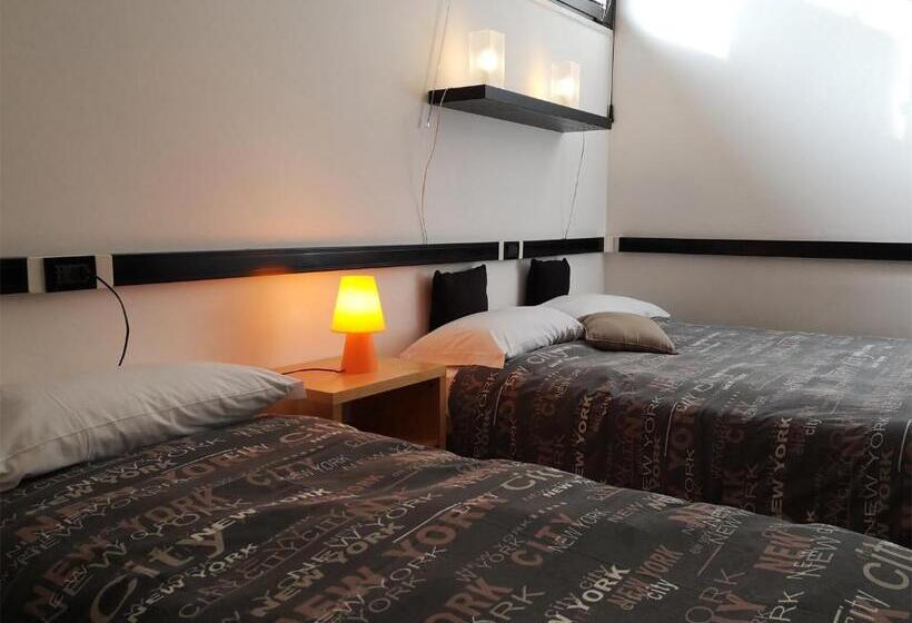 חדר קלאסי לארבעה, Diecizero Affittacamere