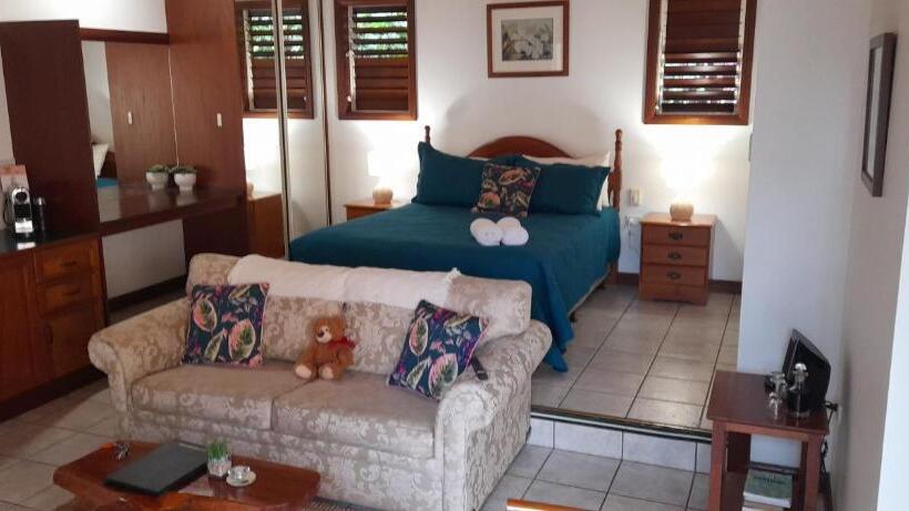 Хижина, Eden House Retreat