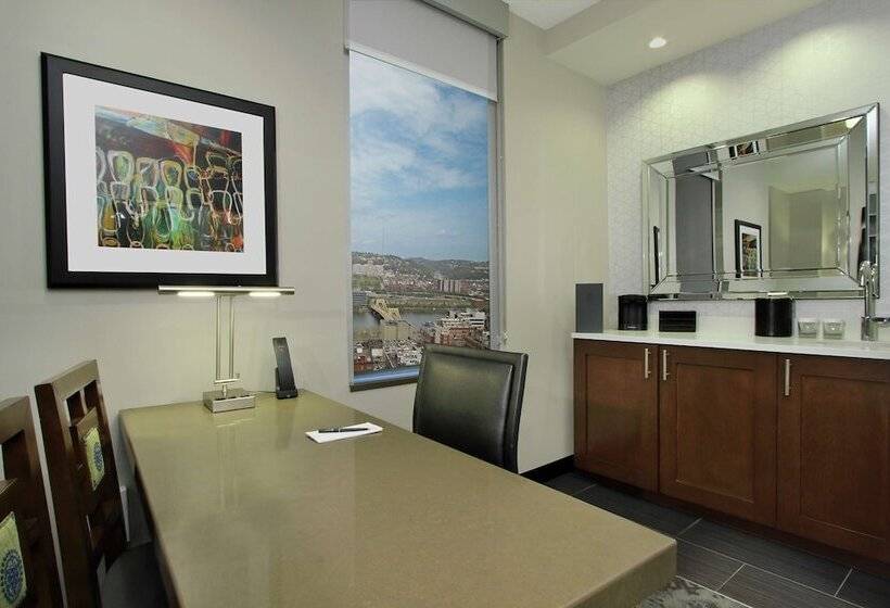 스위트, Embassy Suites By Hilton Pittsburgh Downtown