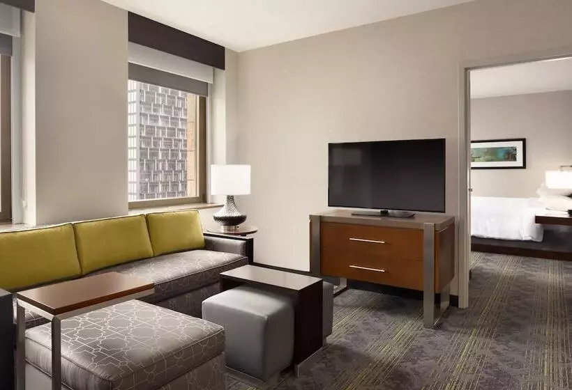 スイート, Embassy Suites By Hilton Pittsburgh Downtown