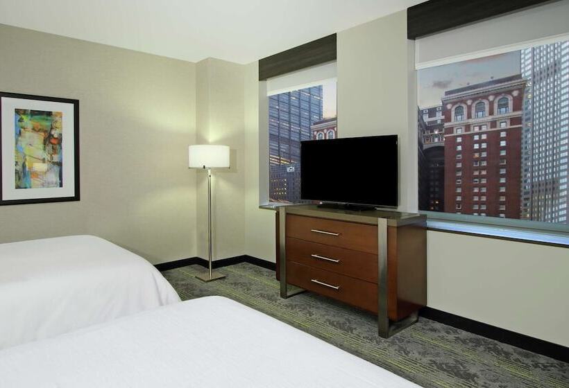 장애인을 위한 스위트, Embassy Suites By Hilton Pittsburgh Downtown