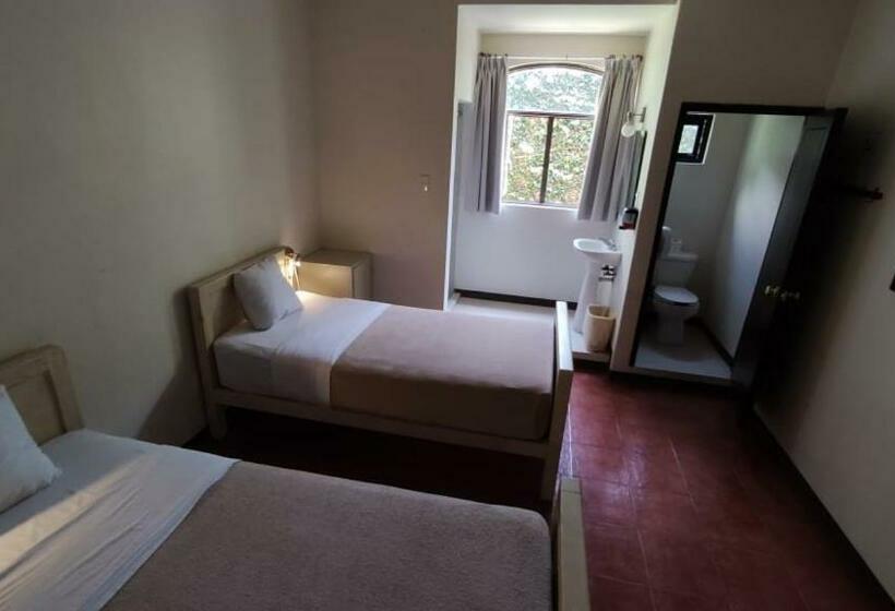 Номер Стандарт, Hostal De Las Américas