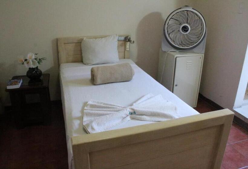Номер Стандарт, Hostal De Las Américas