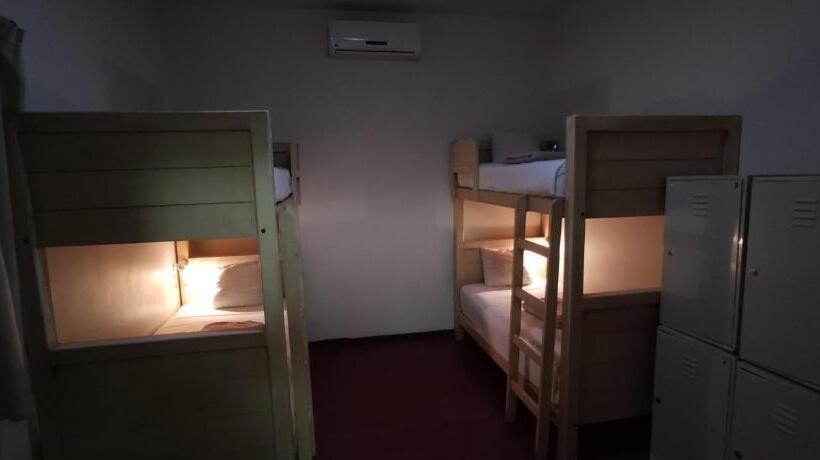 Кровать в Общей Комнате, Hostal De Las Américas