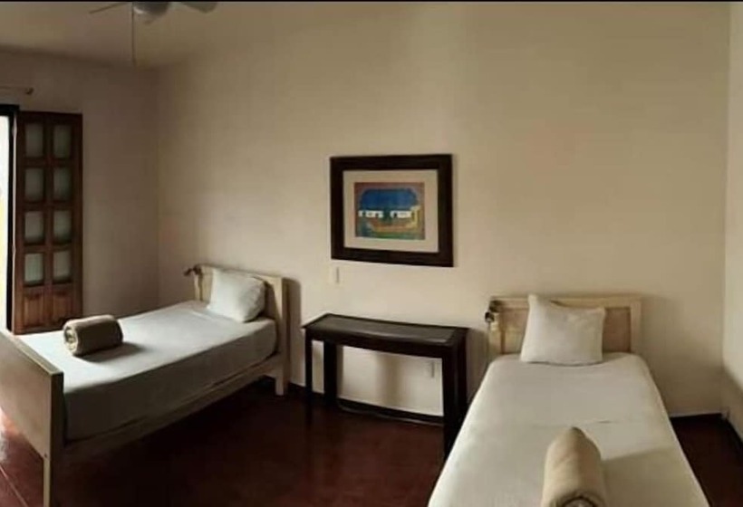 Номер Стандарт, Hostal De Las Américas