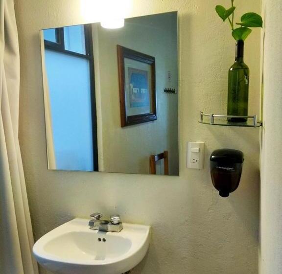 Номер Стандарт, Hostal De Las Américas