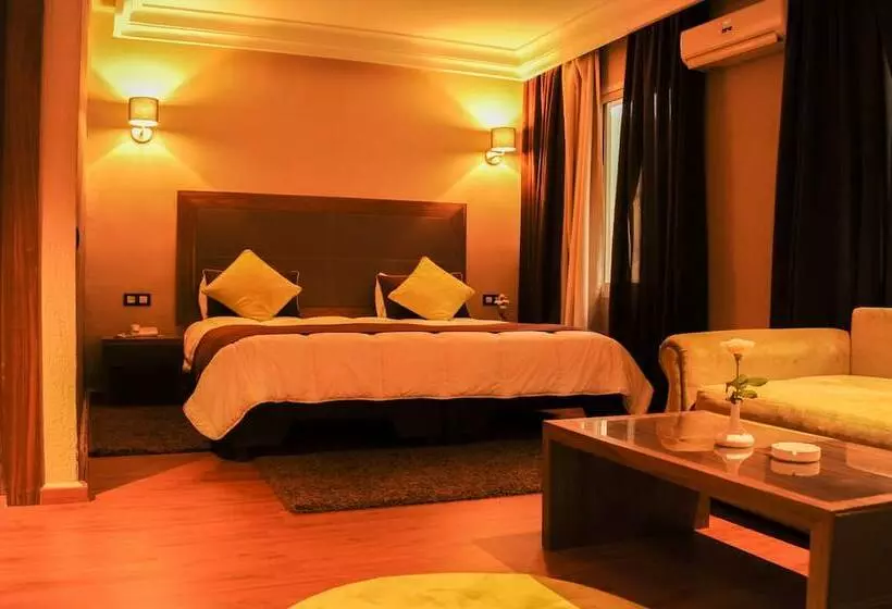 سوییت جونیور, Hôtel Sabah