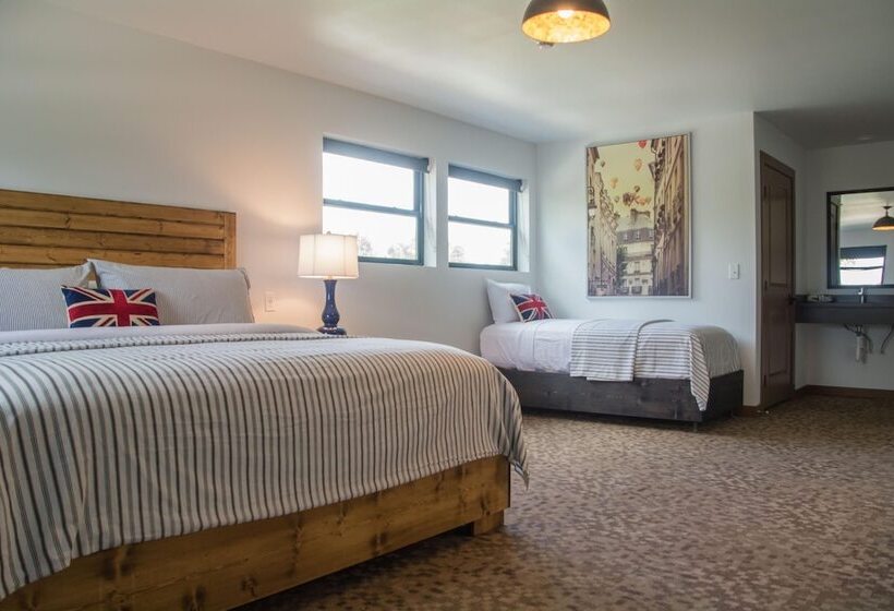 스탠다드 룸 킹사이즈 침대, Okoboji Commons