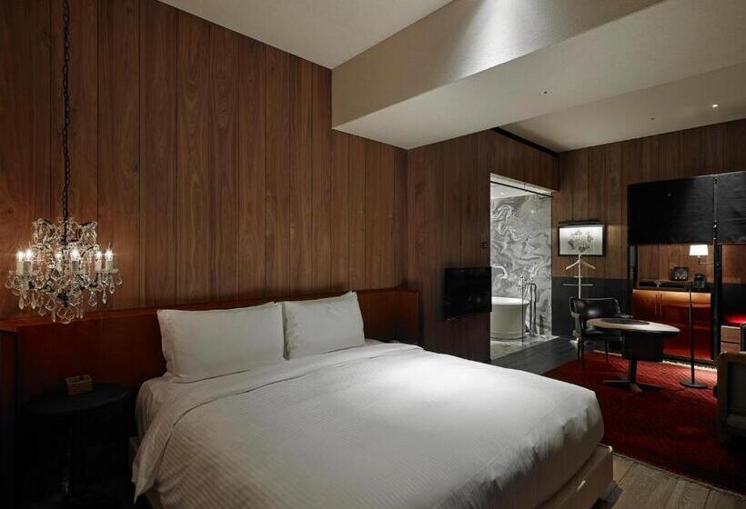 اتاق لوکس, Proverbs Taipei