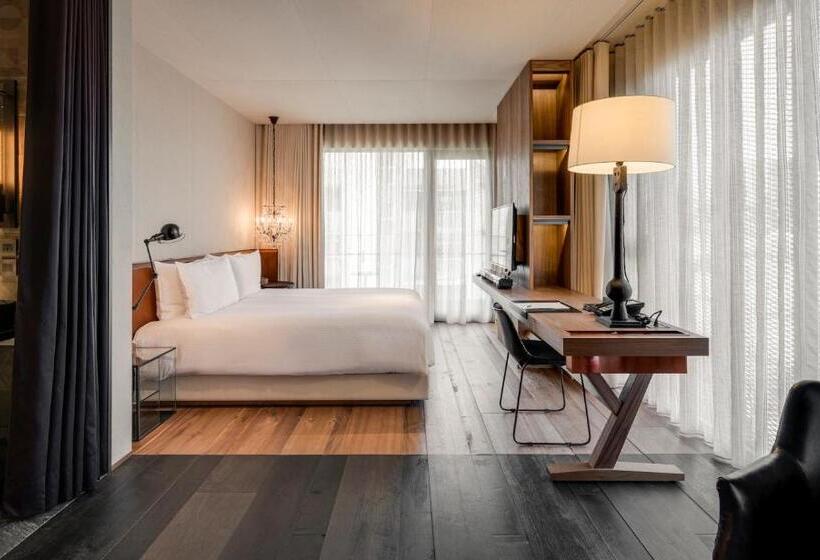 اتاق لوکس, Proverbs Taipei