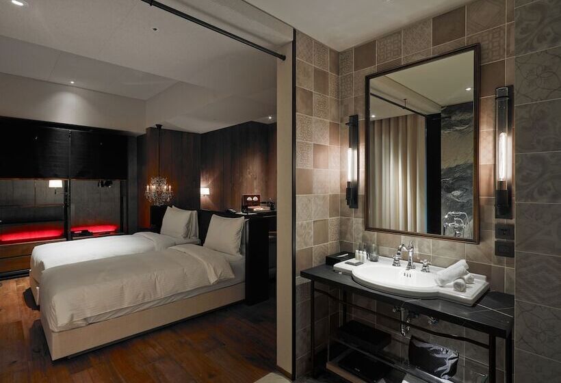 اتاق پرمیوم, Proverbs Taipei