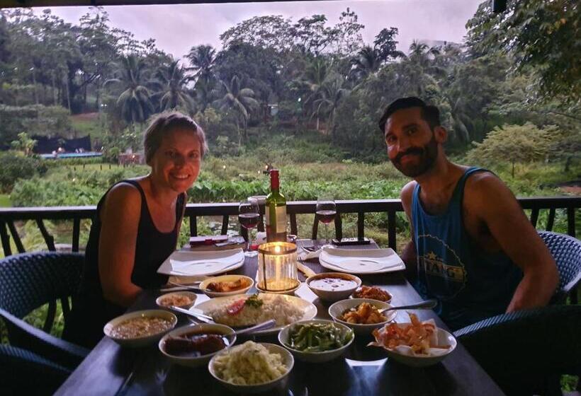 スタンダードトリプルルーム, Sinharaja Forest Edge