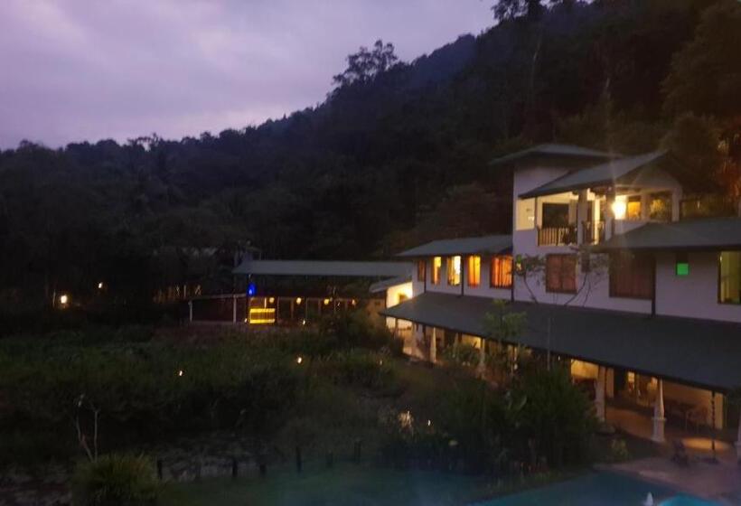 キングサイズベッドのスタンダードルーム, Sinharaja Forest Edge