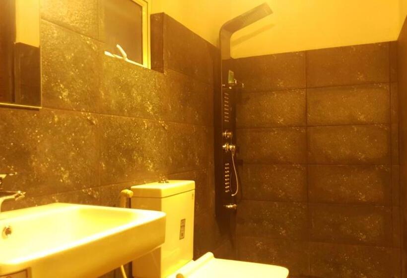 キングサイズベッドのスタンダードルーム, Sinharaja Forest Edge