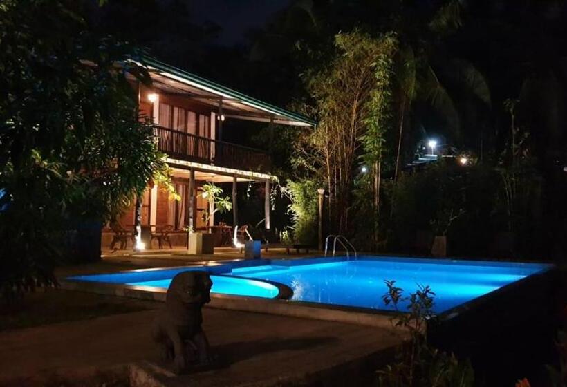 プールビュースタンダードルーム, Sinharaja Forest Edge