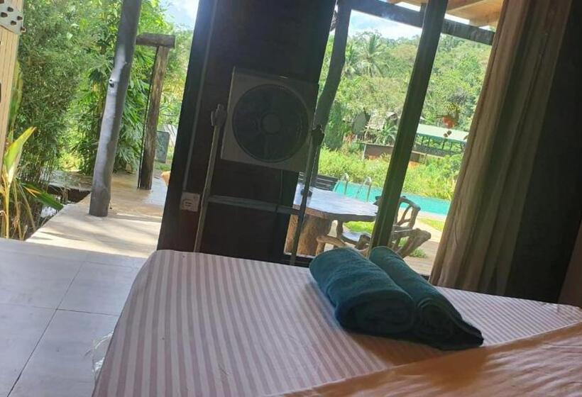 プールビュースタンダードルーム, Sinharaja Forest Edge