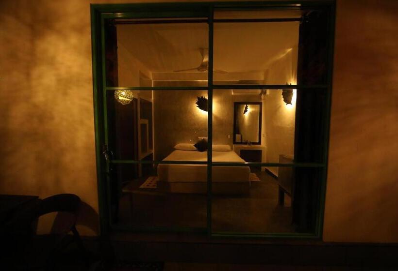 デラックスルーム, Sinharaja Forest Edge