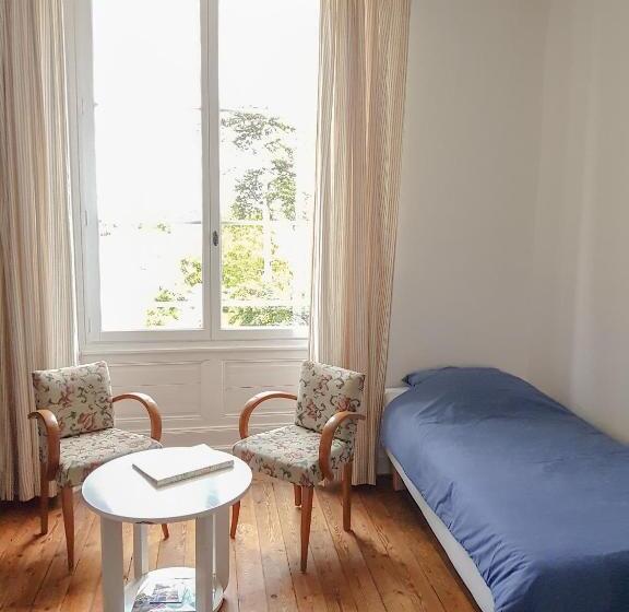 정원 전망 4인용 스탠다드 룸, Domaine De Chantageasse