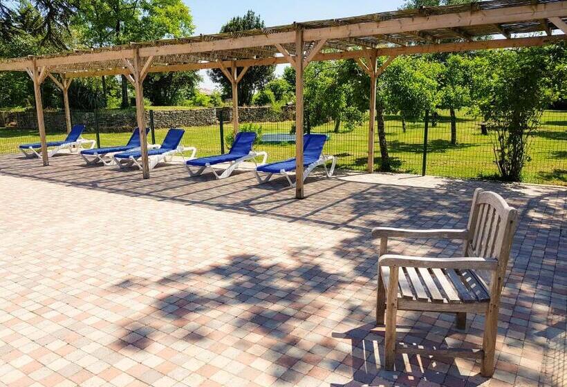 오두막, Domaine De Chantageasse