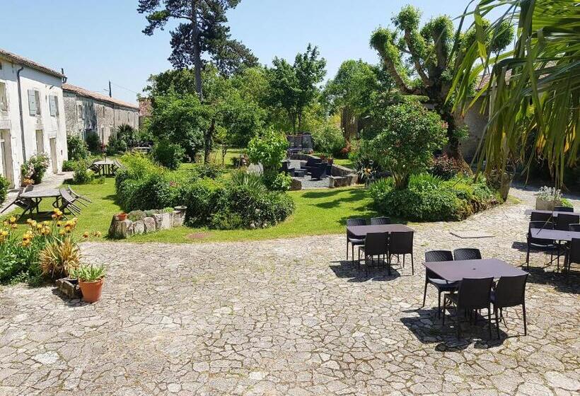 4인용 스탠다드 룸, Domaine De Chantageasse