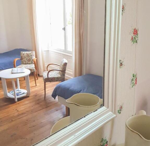 정원 전망 4인용 스탠다드 룸, Domaine De Chantageasse