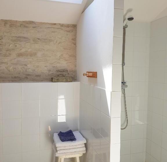 오두막, Domaine De Chantageasse